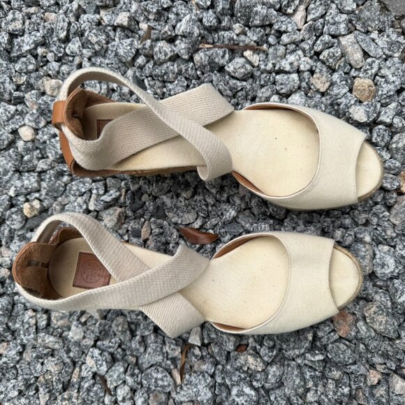 Tory Burch Elegant Cream Wedge Sandals - Picture 4 of 8